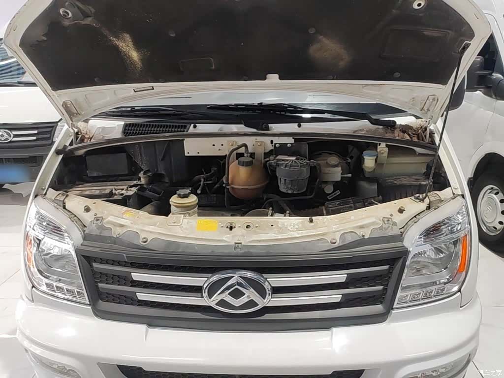 Maxus V80, 2023 16