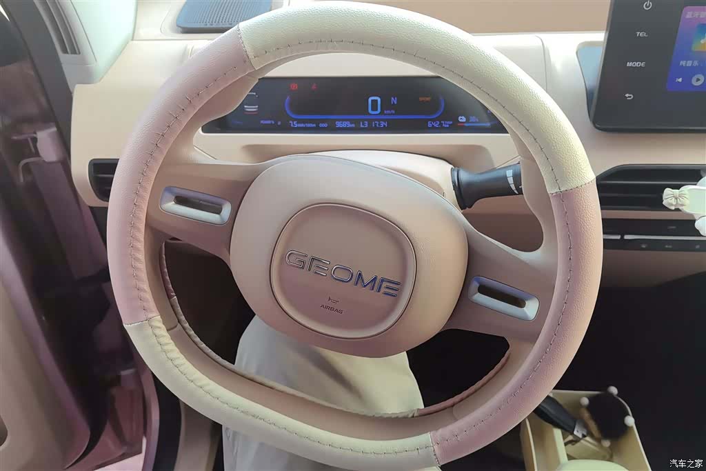 Geely Panda, 2023 15