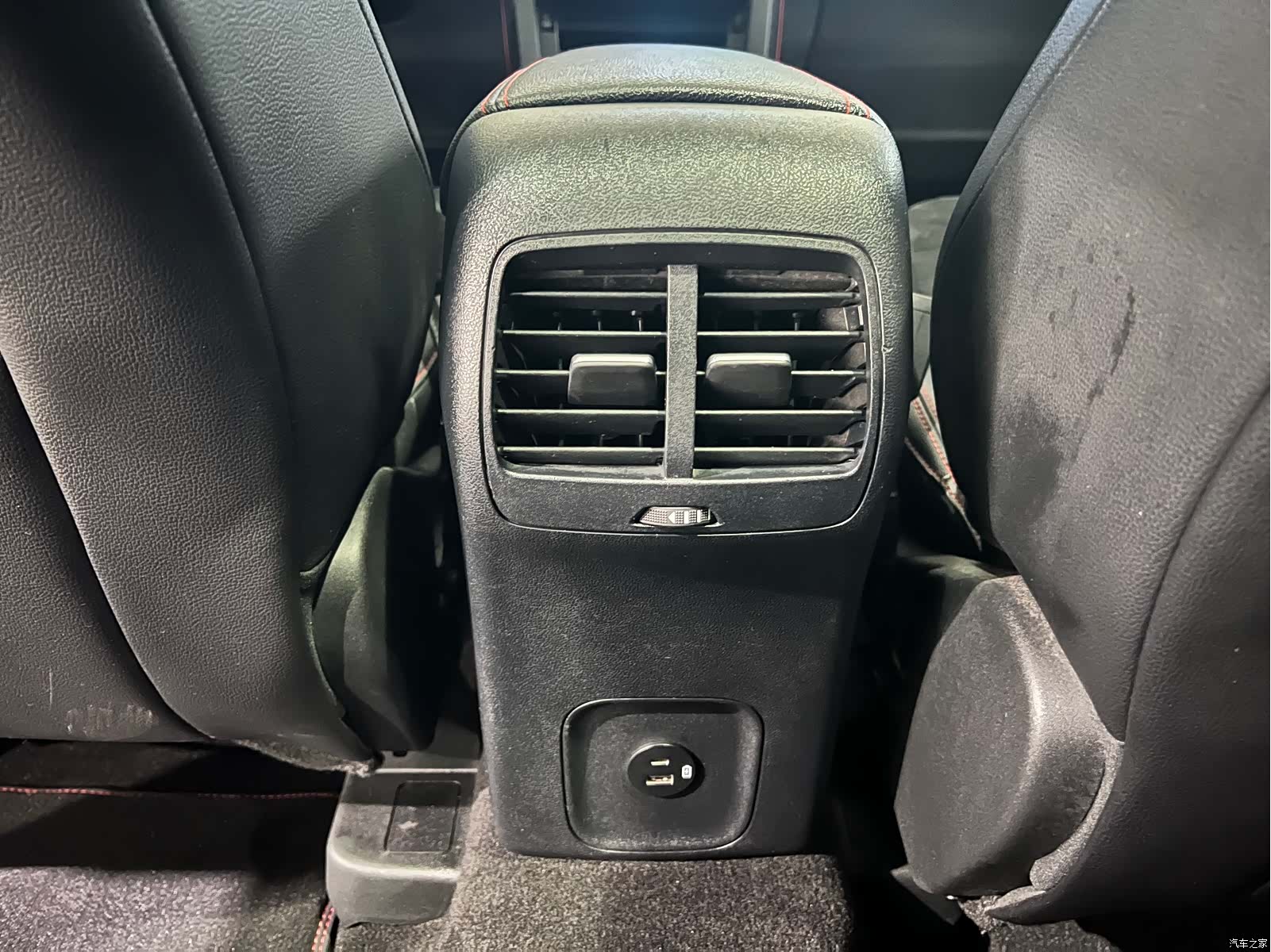 Ford Escape, 2020 27