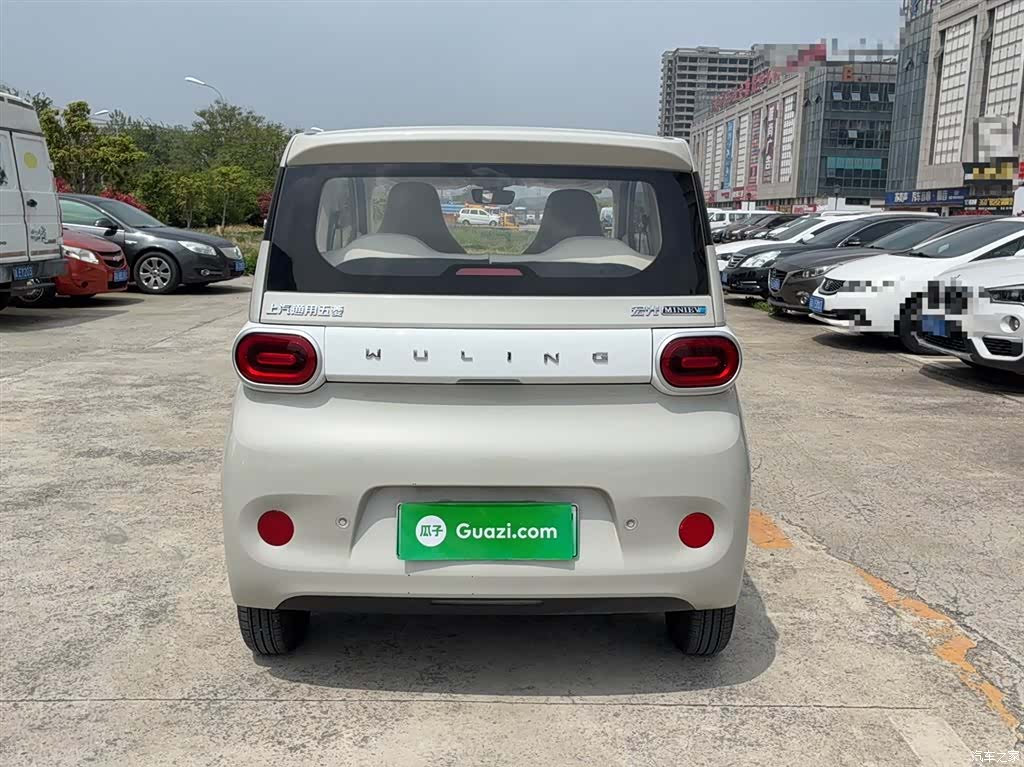 Wuling MINIEV, 2025 4
