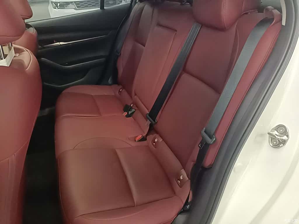 Mazda Mazda3, 2024 17