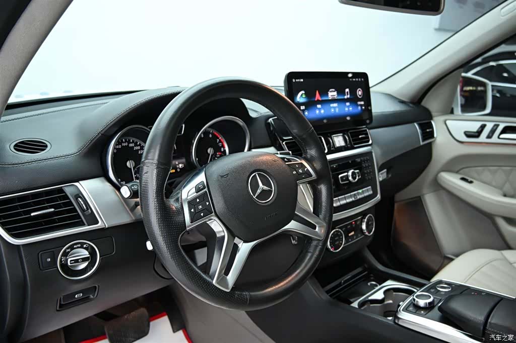Mercedes-Benz GL-Class, 2015 14