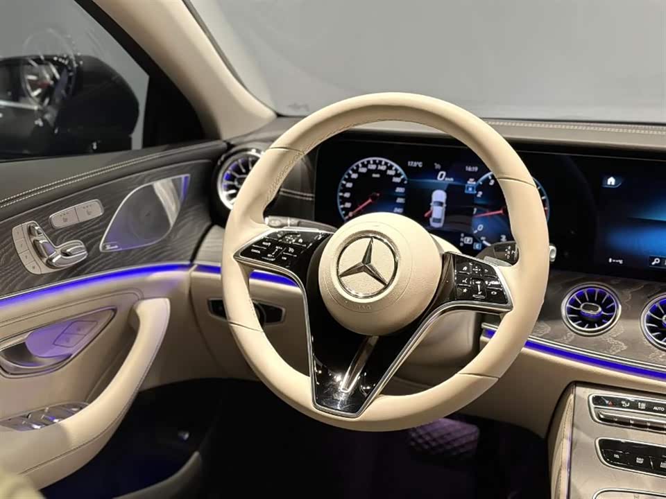 Mercedes-Benz CLS
