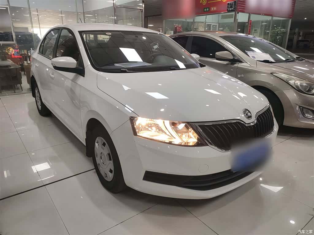 Skoda Rapid, 2019 4