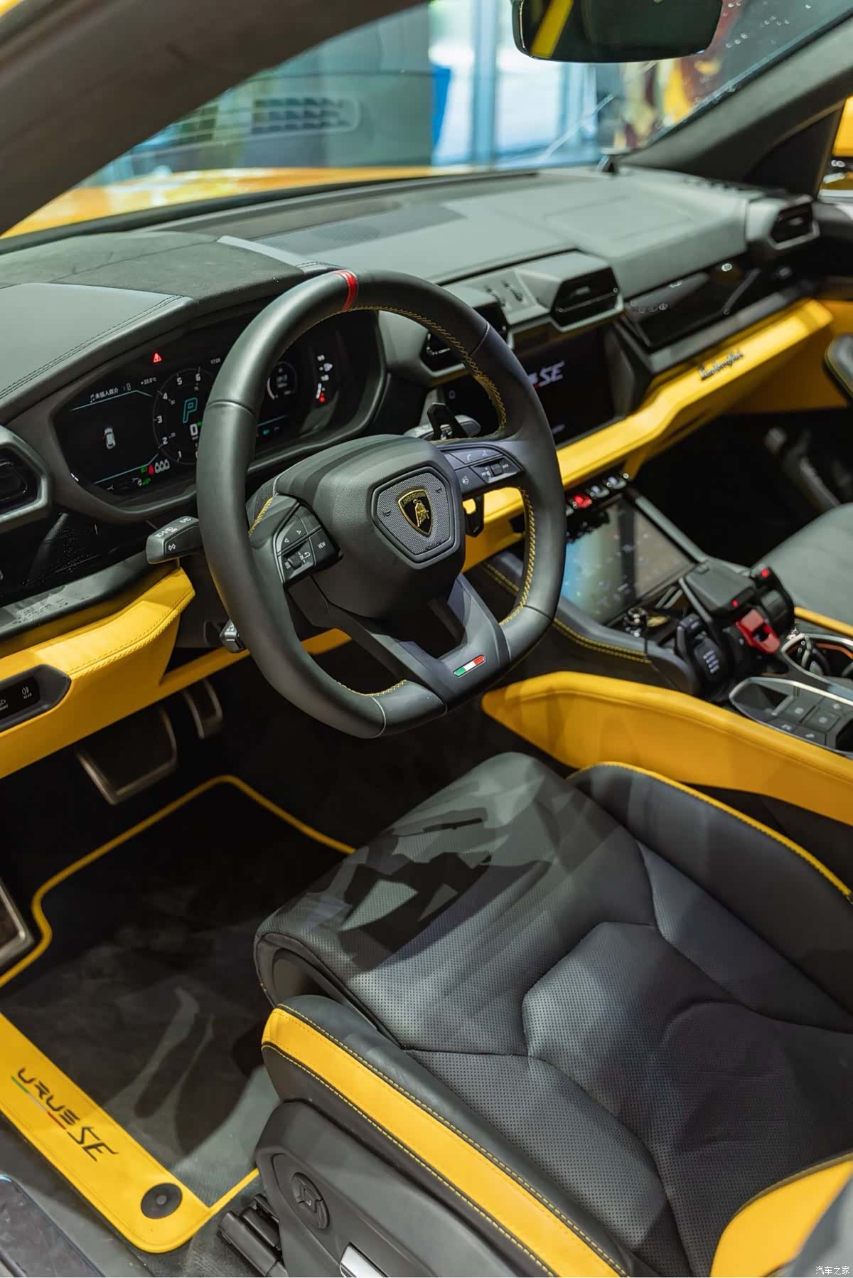 Lamborghini Urus, 2025 16