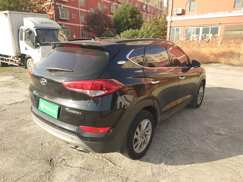 Hyundai Tucson