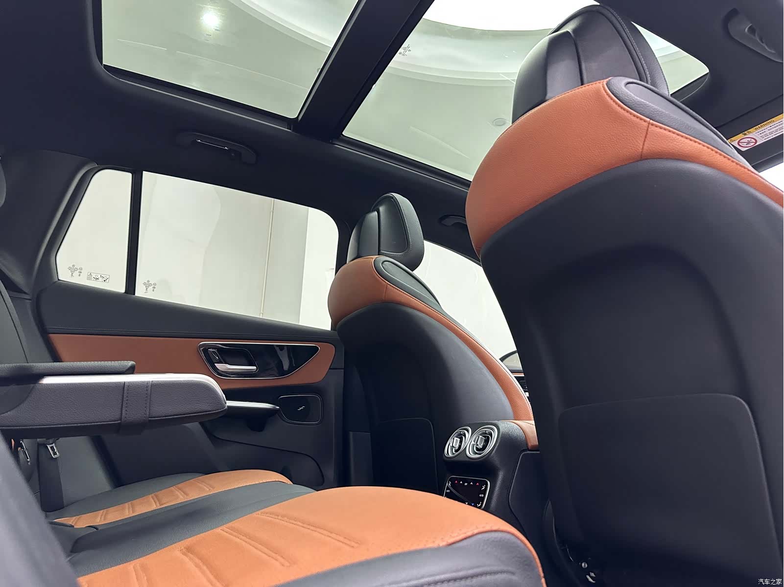 Mercedes-Benz GLC, 2024 15
