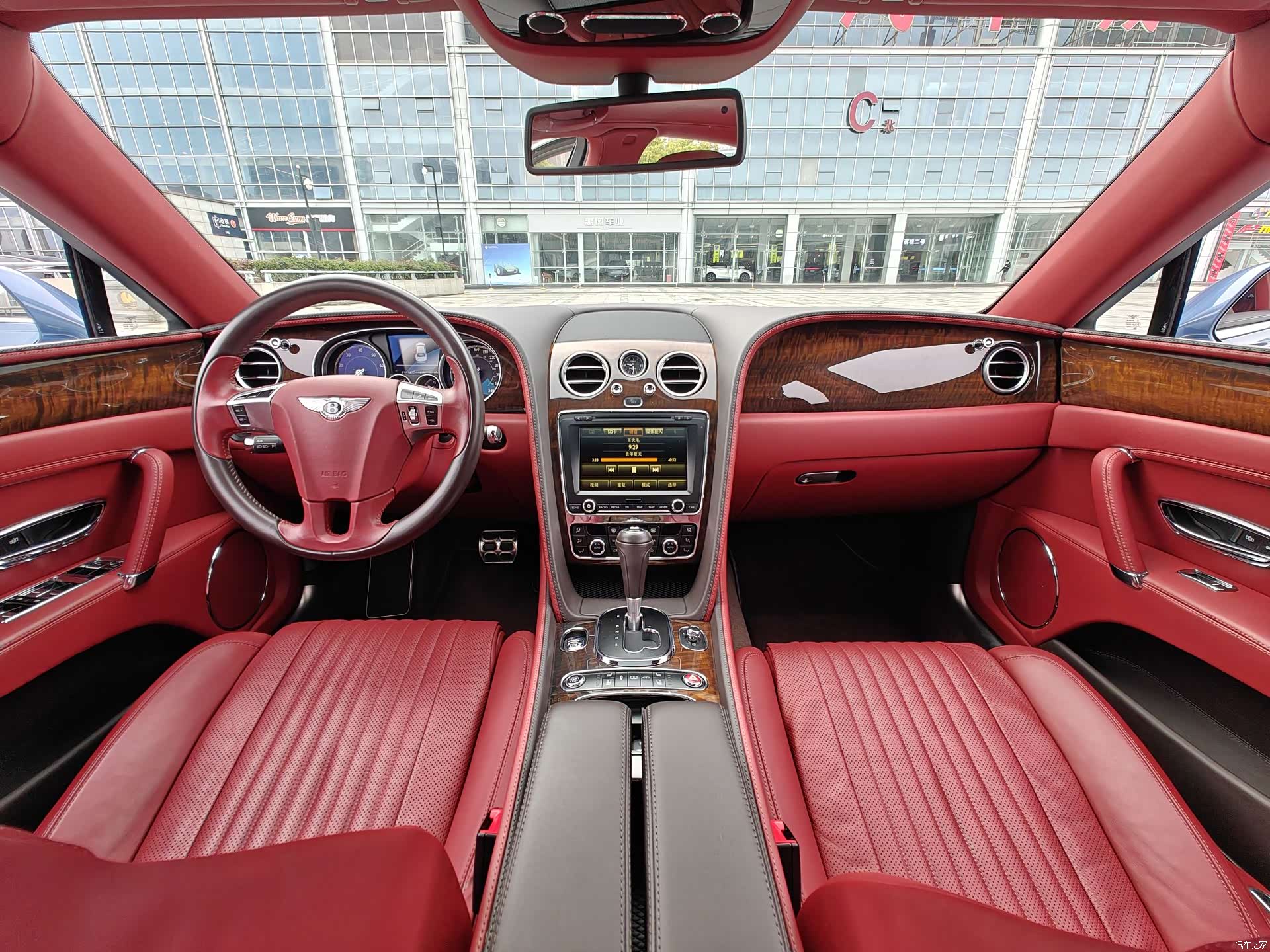 Bentley Flying Spur, 2018 7