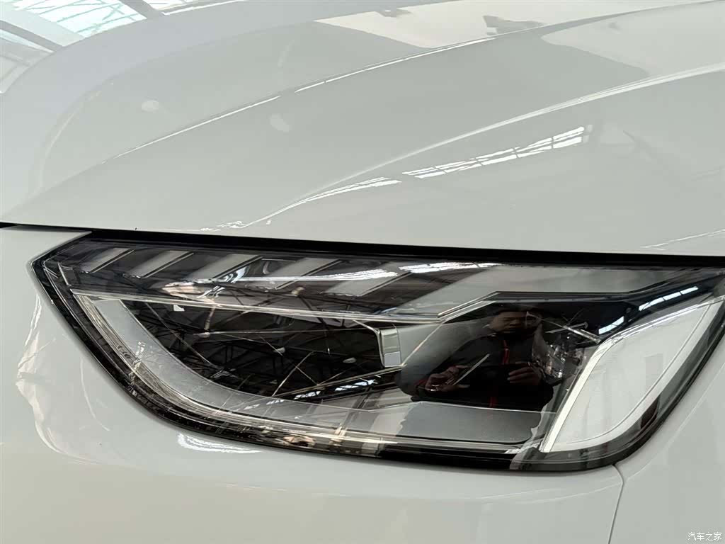Audi A4L, 2021 6