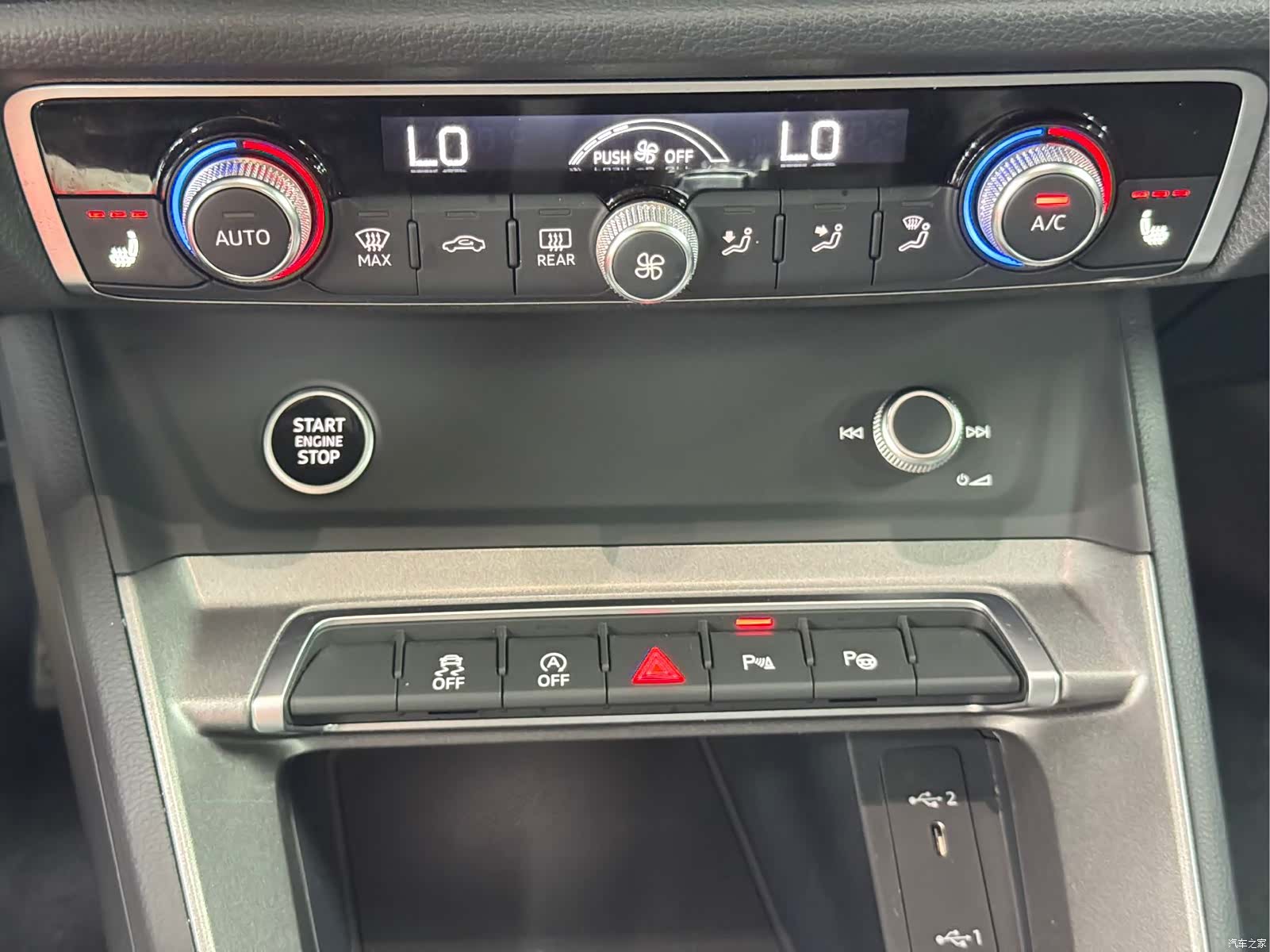 Audi Q3, 2022 10
