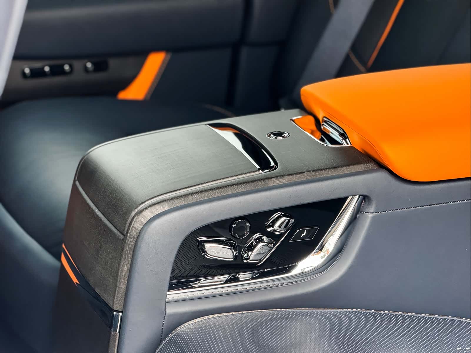 Rolls-Royce Cullinan, 2023 4