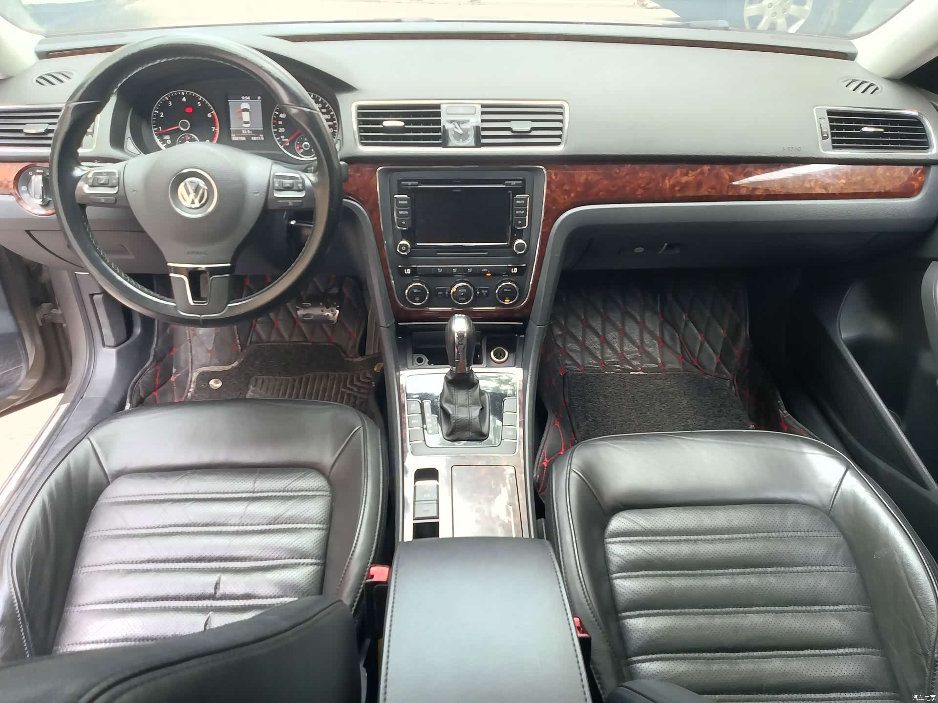 Volkswagen Passat, 2012 все фото