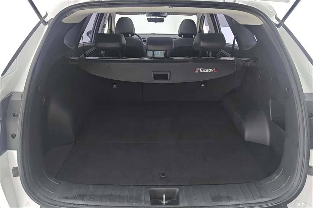 Hyundai Tucson L, 2023 4