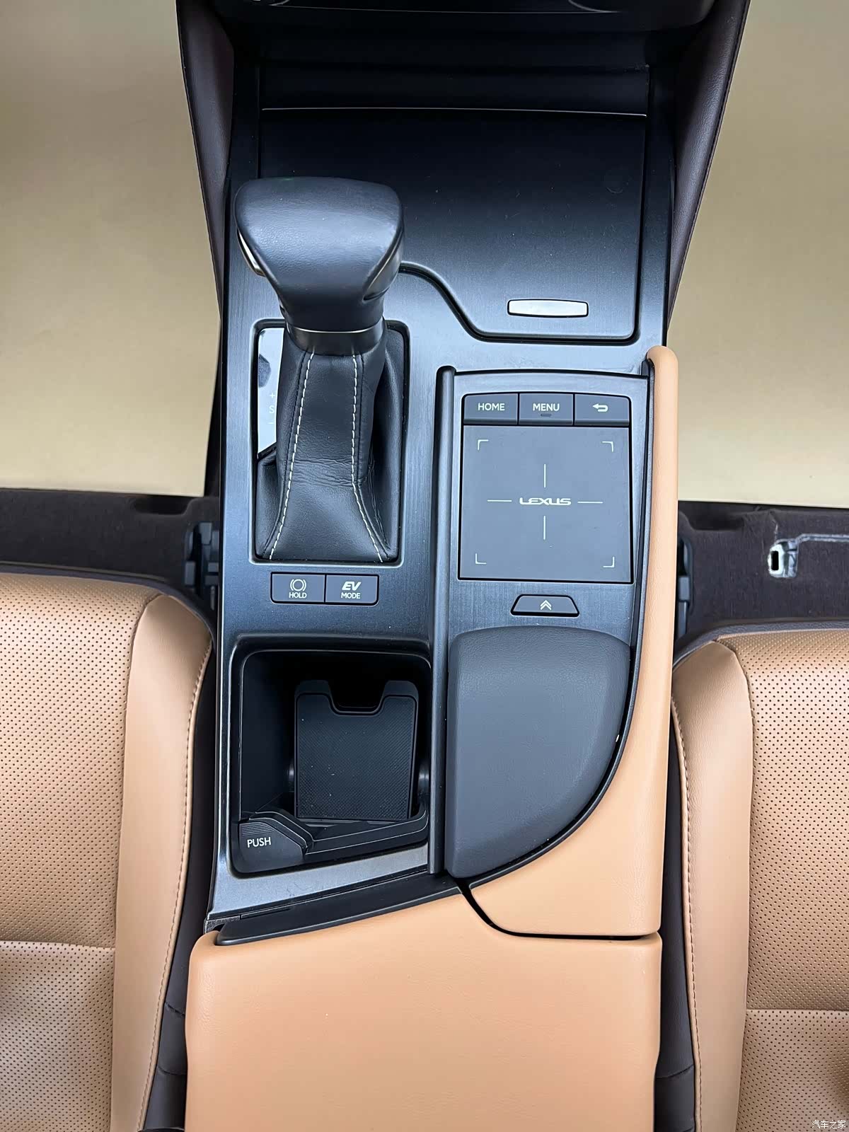Lexus ES, 2021 21