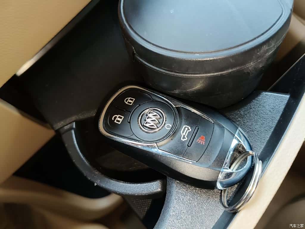 Buick GL8, 2019 9