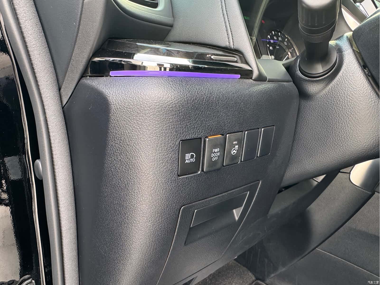 Toyota Vellfire, 2019 18
