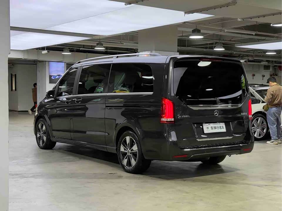 Mercedes-Benz V-class