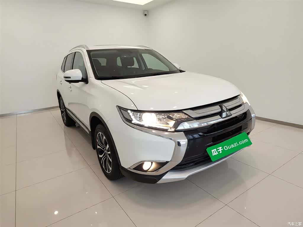 Mitsubishi Outlander, 2017 4