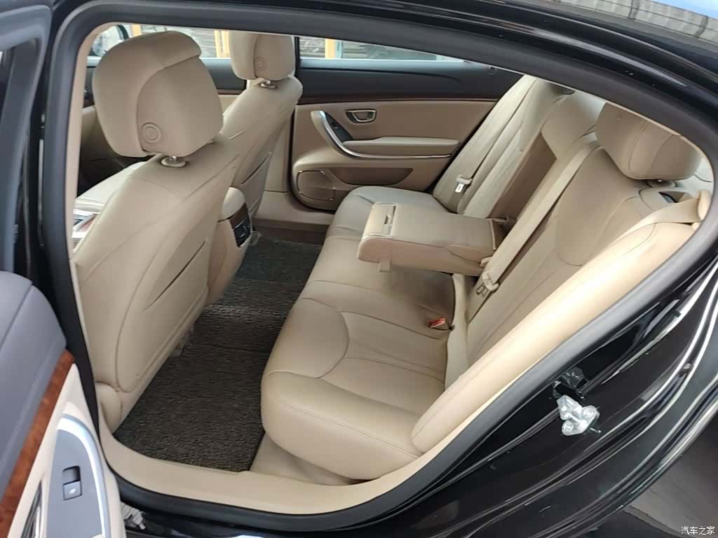 Roewe 950, 2015 17