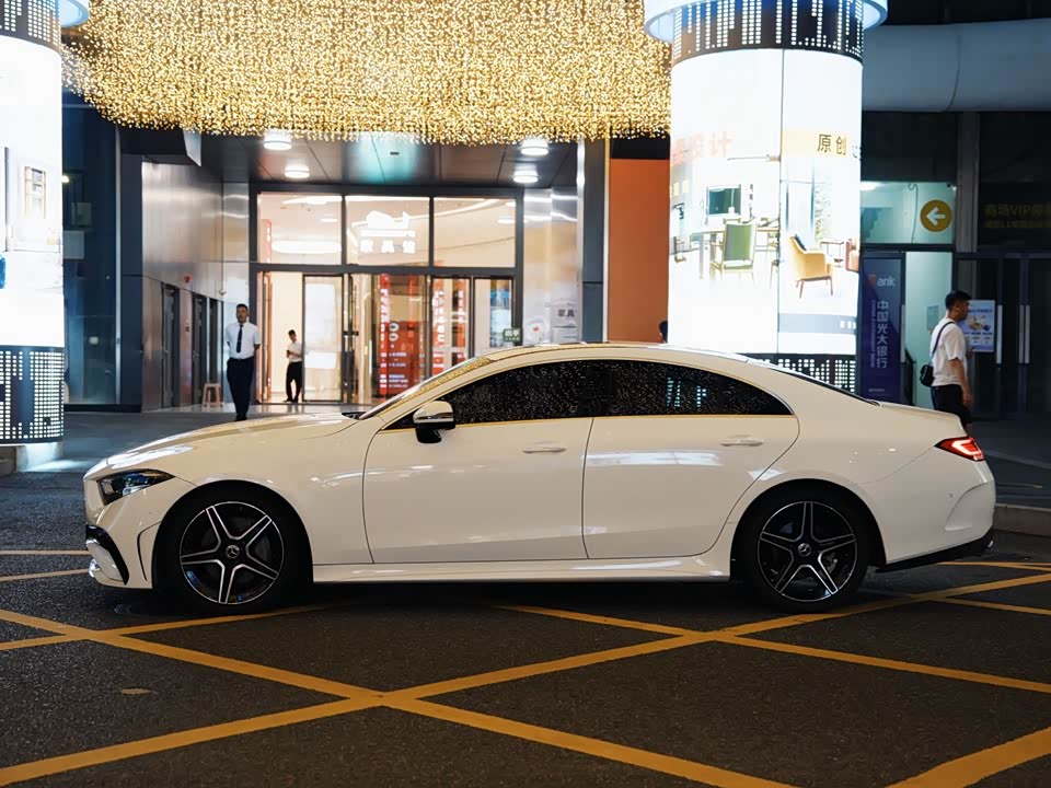 Mercedes-Benz CLS