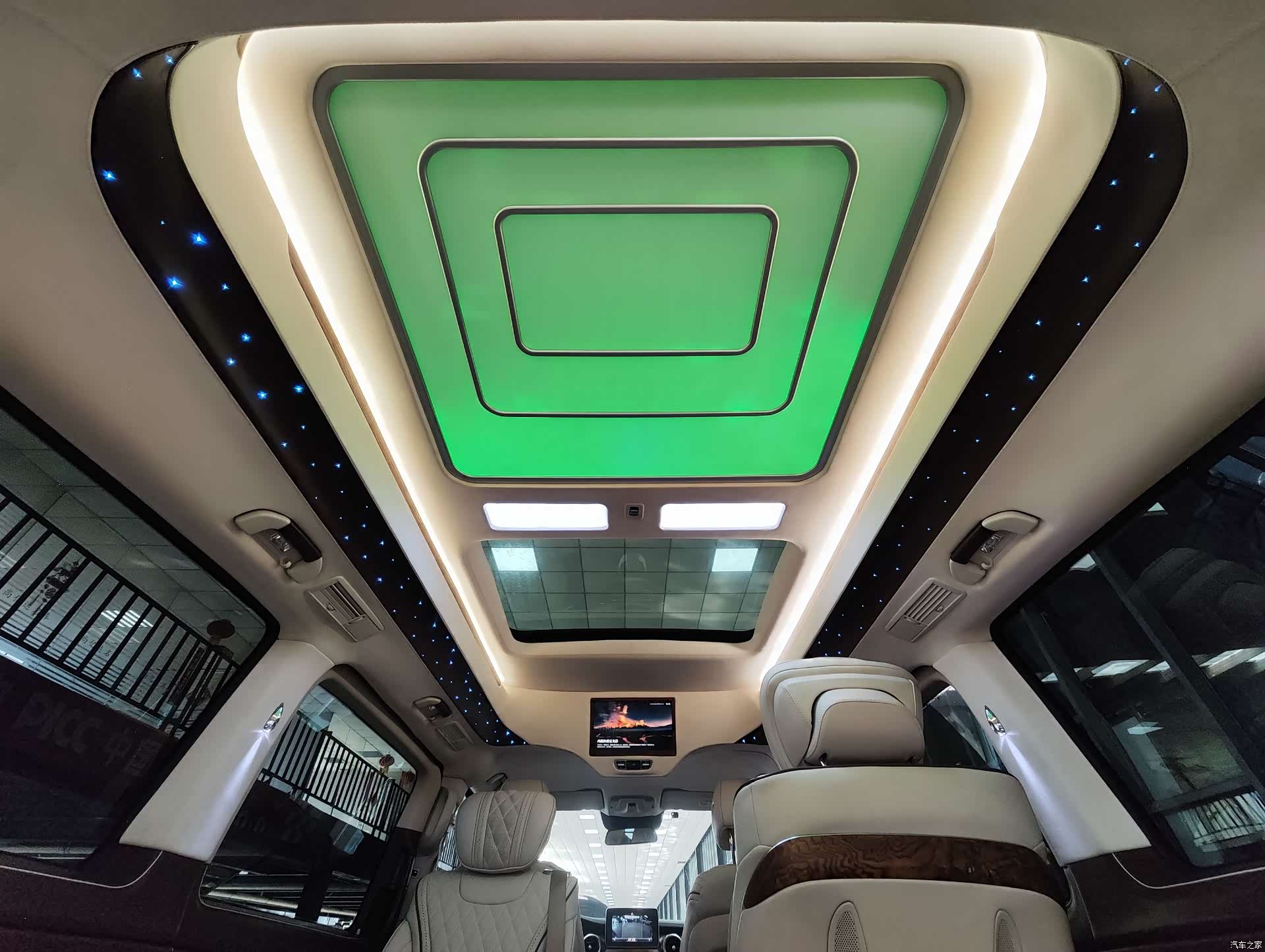 Mercedes-Benz V-Class, 2020 23