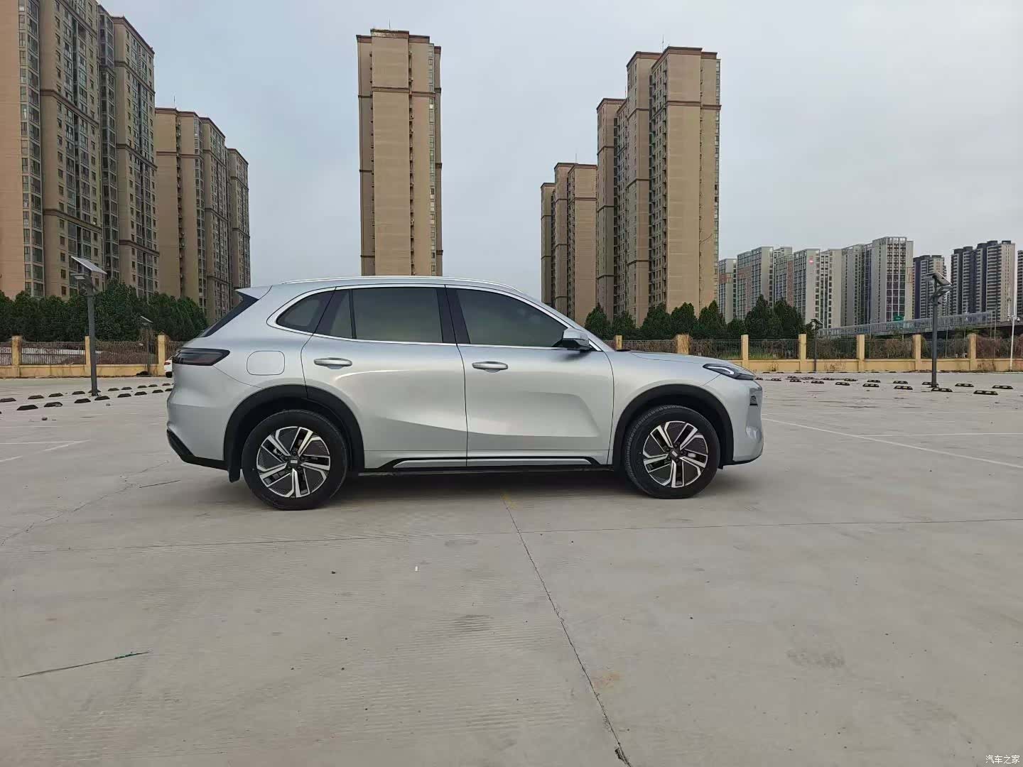 Geely 7, 2025 все фото