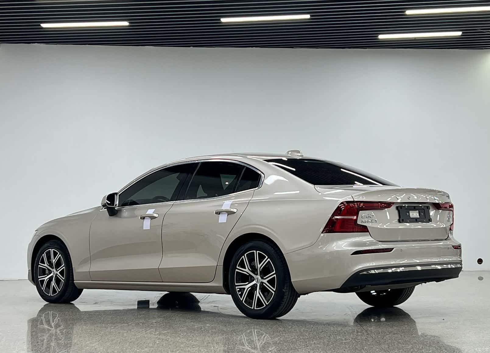 Volvo S60, 2022 3
