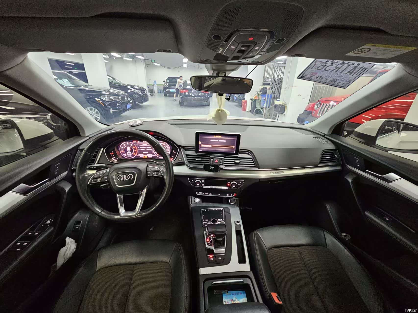Audi Q5L, 2019 9