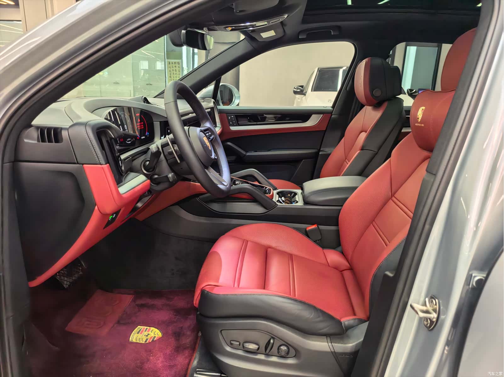 Porsche Cayenne, 2025 10