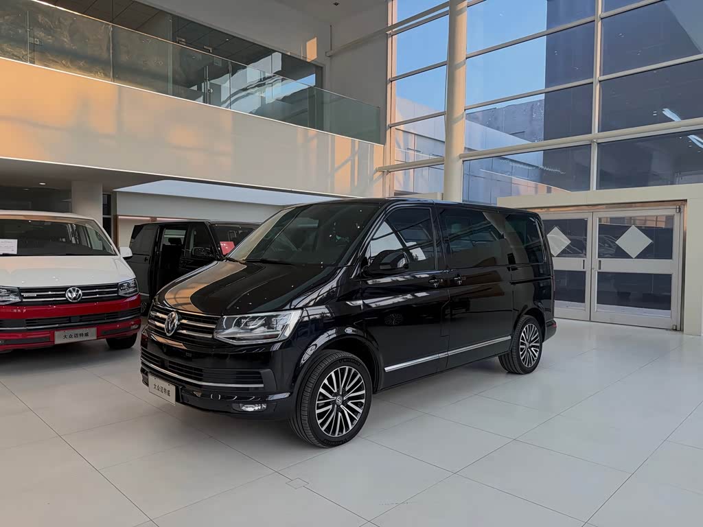 Volkswagen 2018 2.0TSI Premium 7 мест