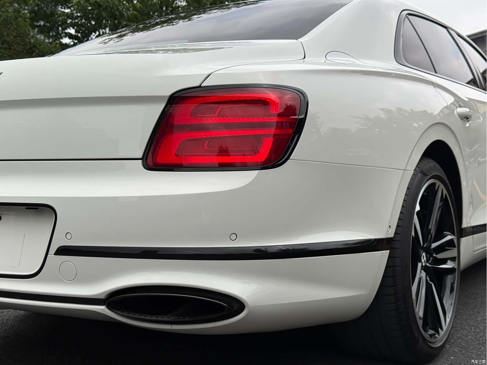 Bentley Flying Spur, 2021 7