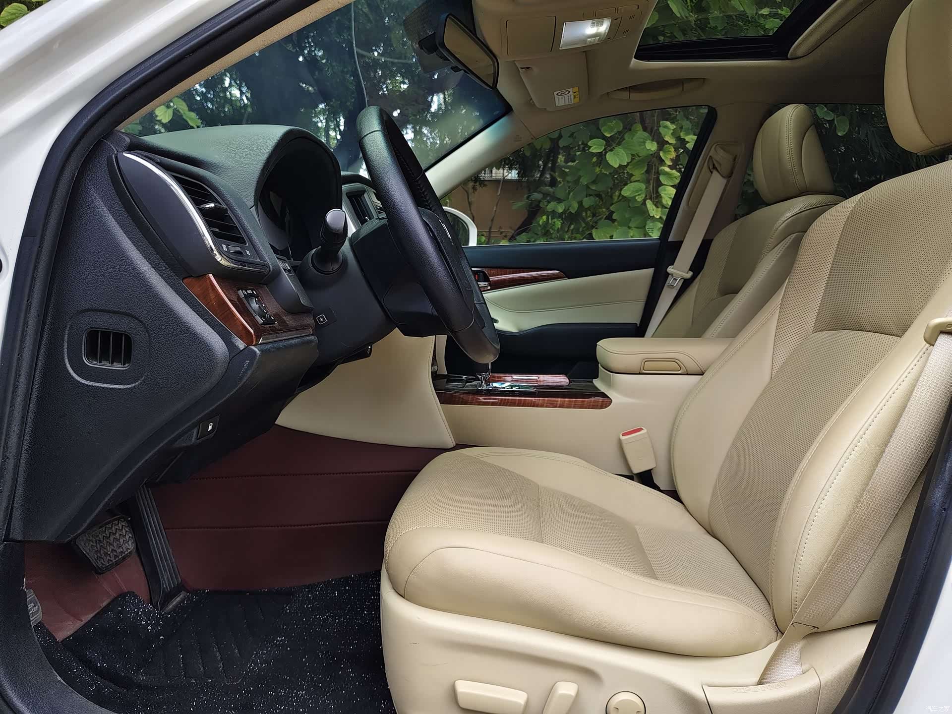 Toyota Crown, 2016 8
