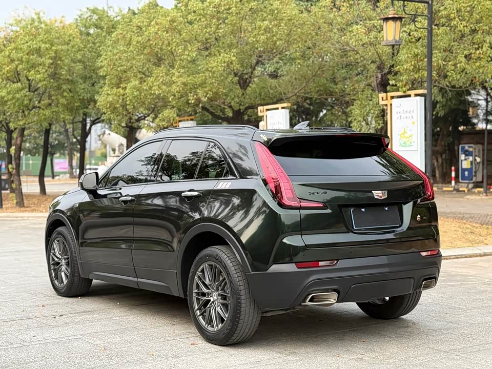 Cadillac XT4