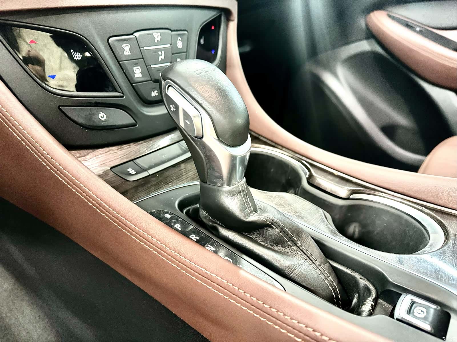 Buick Envision Plus, 2017 10