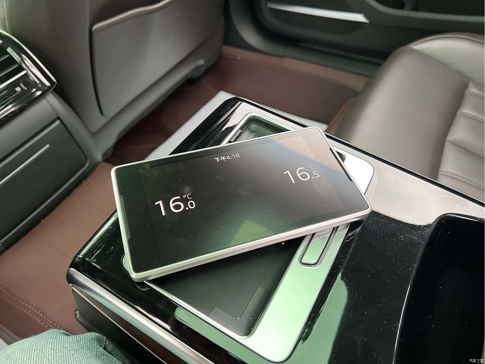 Audi A8L, 2019 9