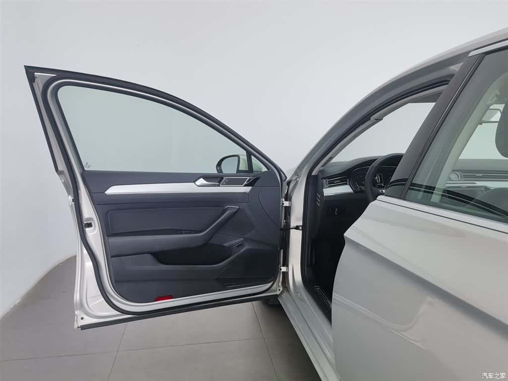 Volkswagen Magotan, 2017 8