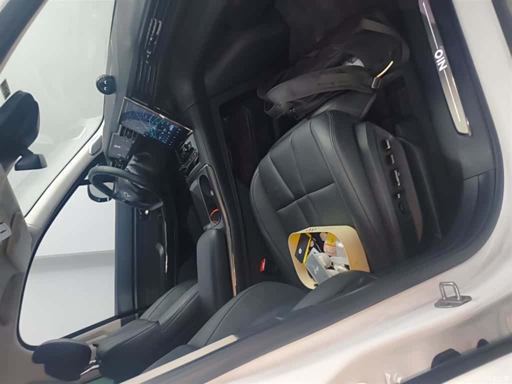 NIO ES8, 2021 25