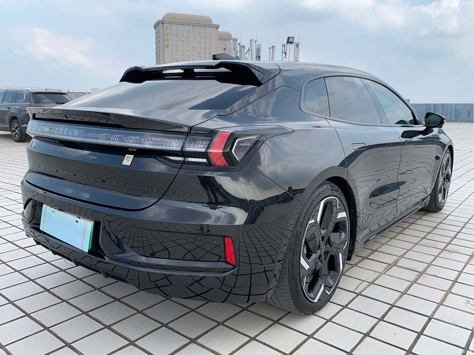 Zeekr 001, 2022 6