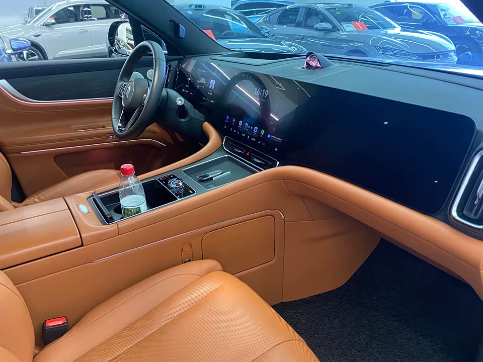 AITO Ask the world M9