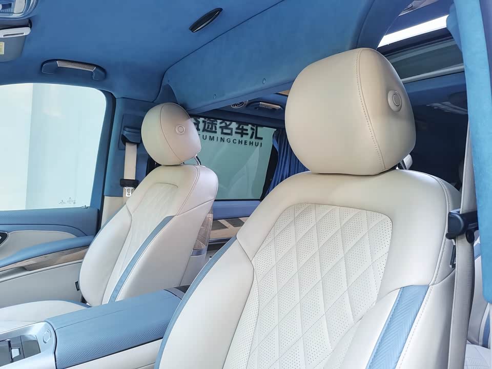 Mercedes-Benz V-class