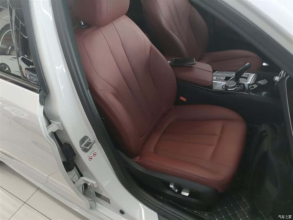 BMW 5 Series, 2018 25
