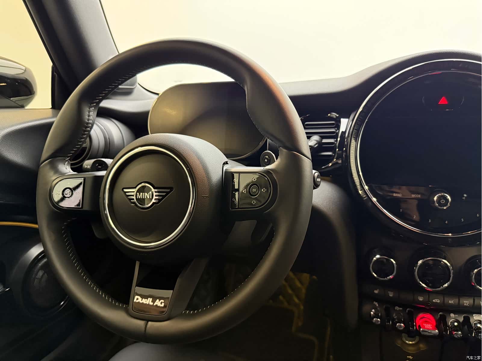 Mini Cooper, 2024 13