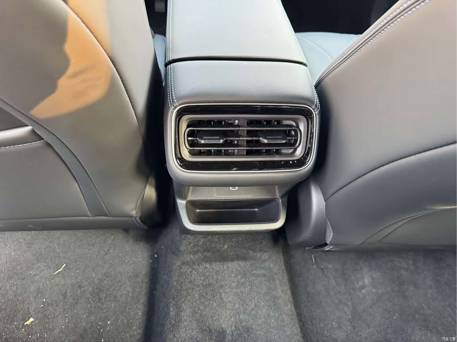 Geely Preface, 2026 10