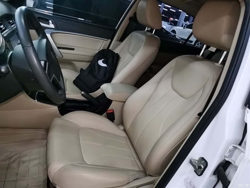 Geely Emgrand, 2017 11