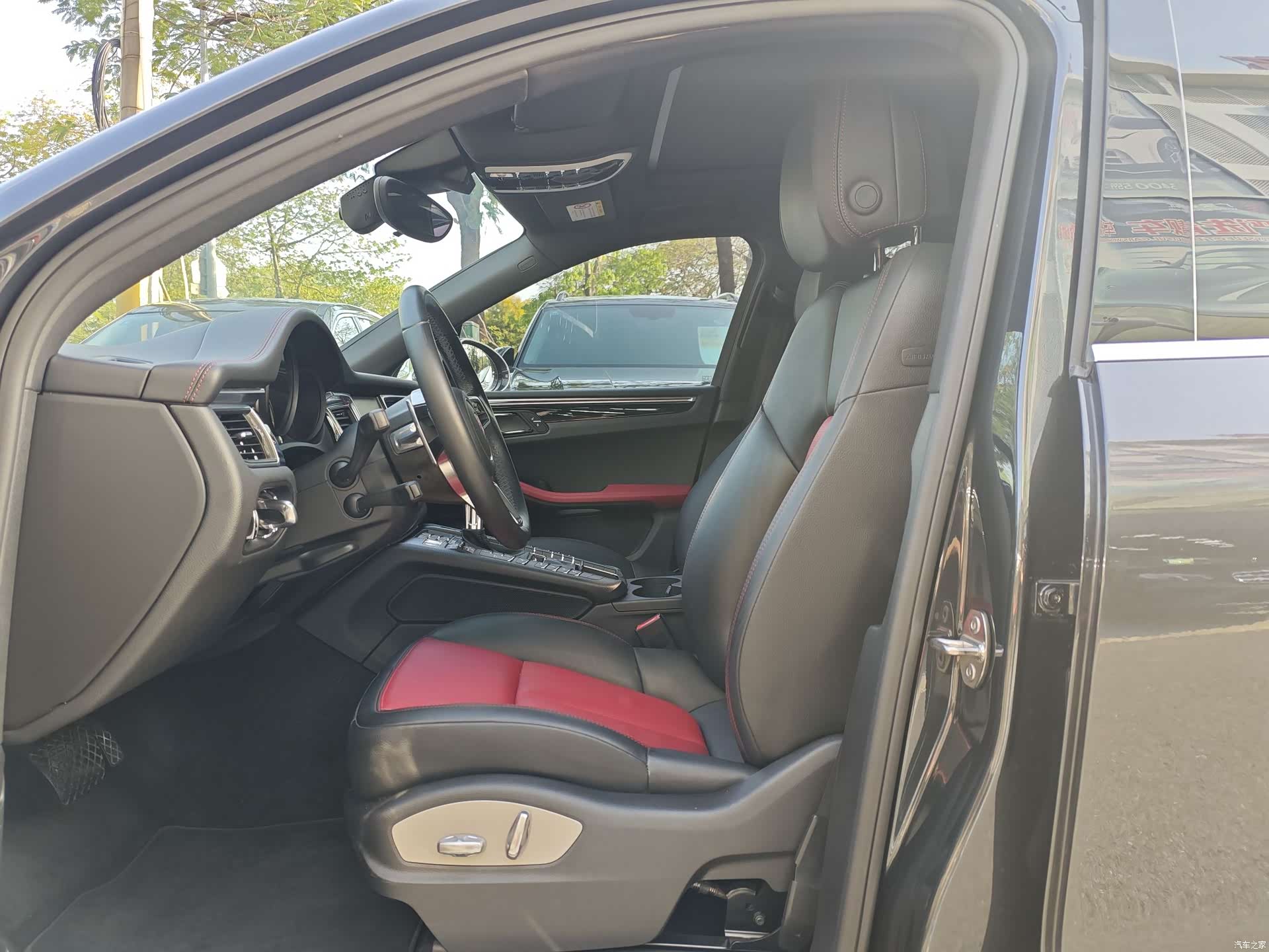 Porsche Macan, 2018 все фото