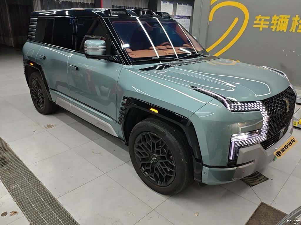 Yangwang U8, 2024 2