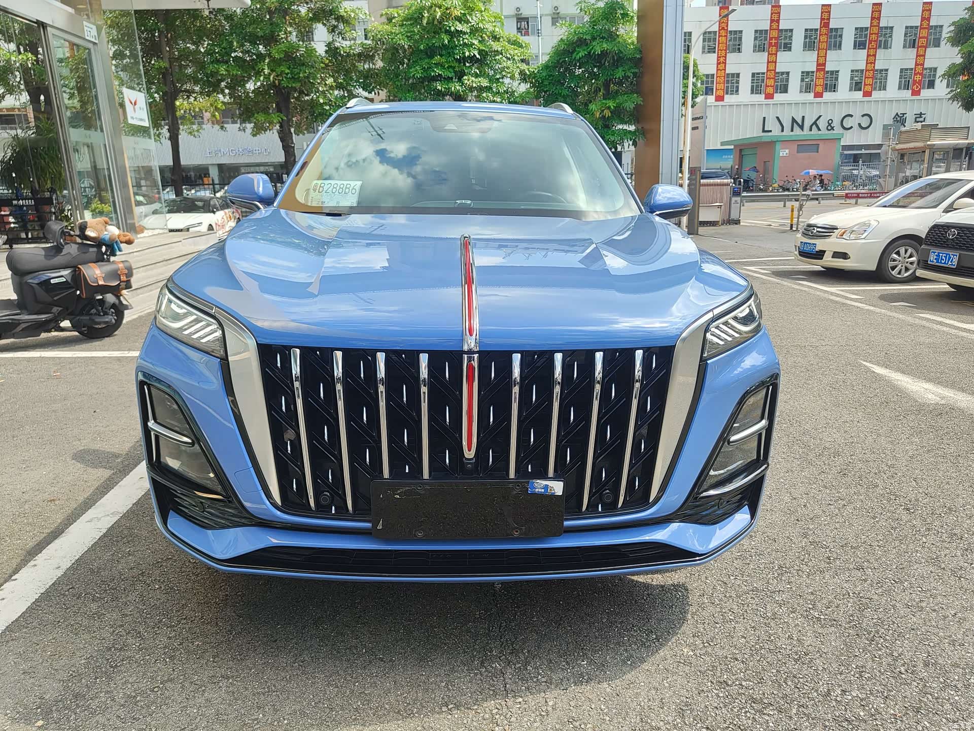 Hongqi HS5, 2023 3