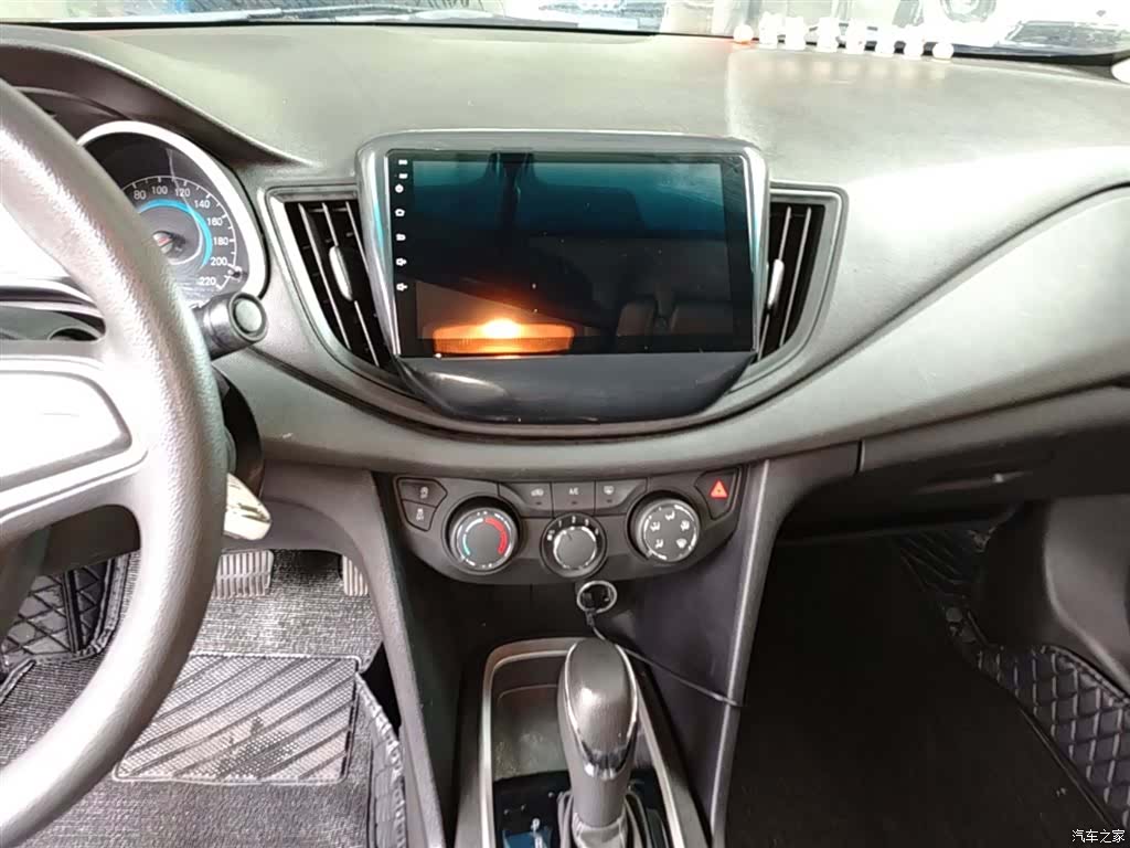 Chevrolet 320, 2018 13