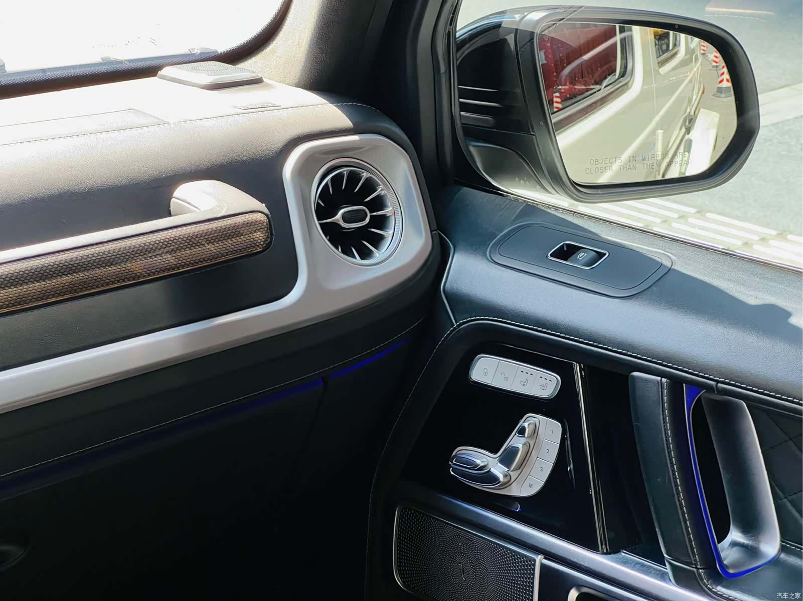 Mercedes-Benz G-Class, 2019 12