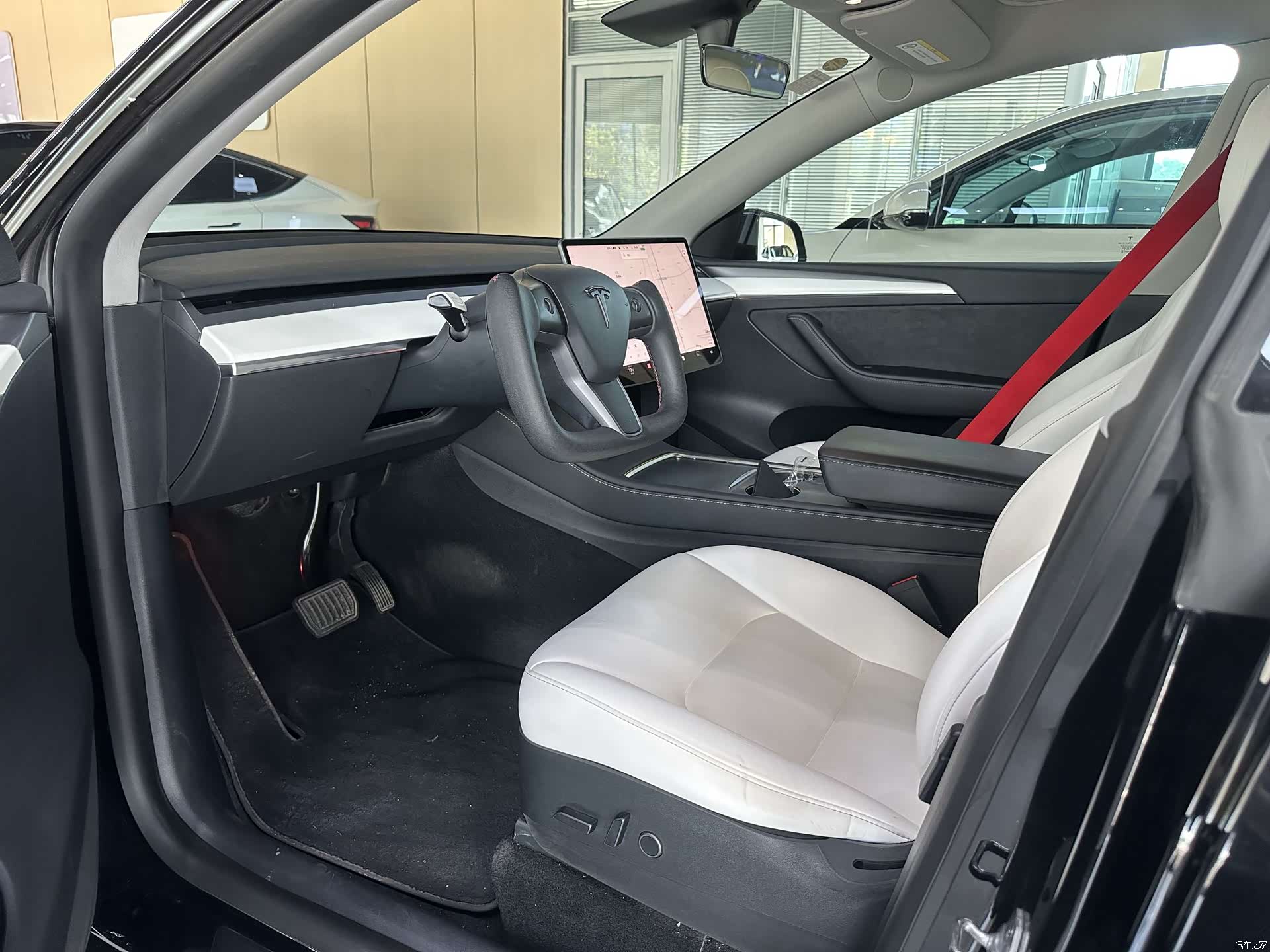 Tesla Model Y, 2022 7